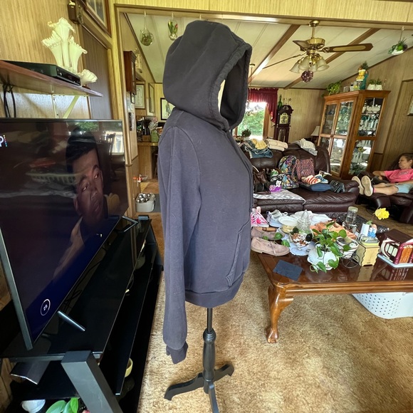 🖤Woman’s or mens H&M I like my eyelashes as black as my heart hoodie🖤 - Picture 6 of 16